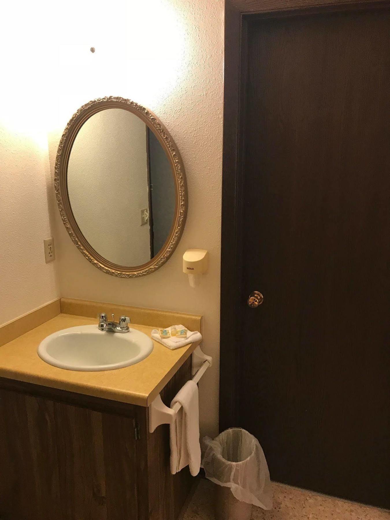 Mcgovern'S Motel And Suites Sun Prairie 외부 사진